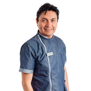 Dr. Mario Caicedo